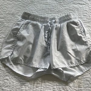 Zyia bomber shorts M